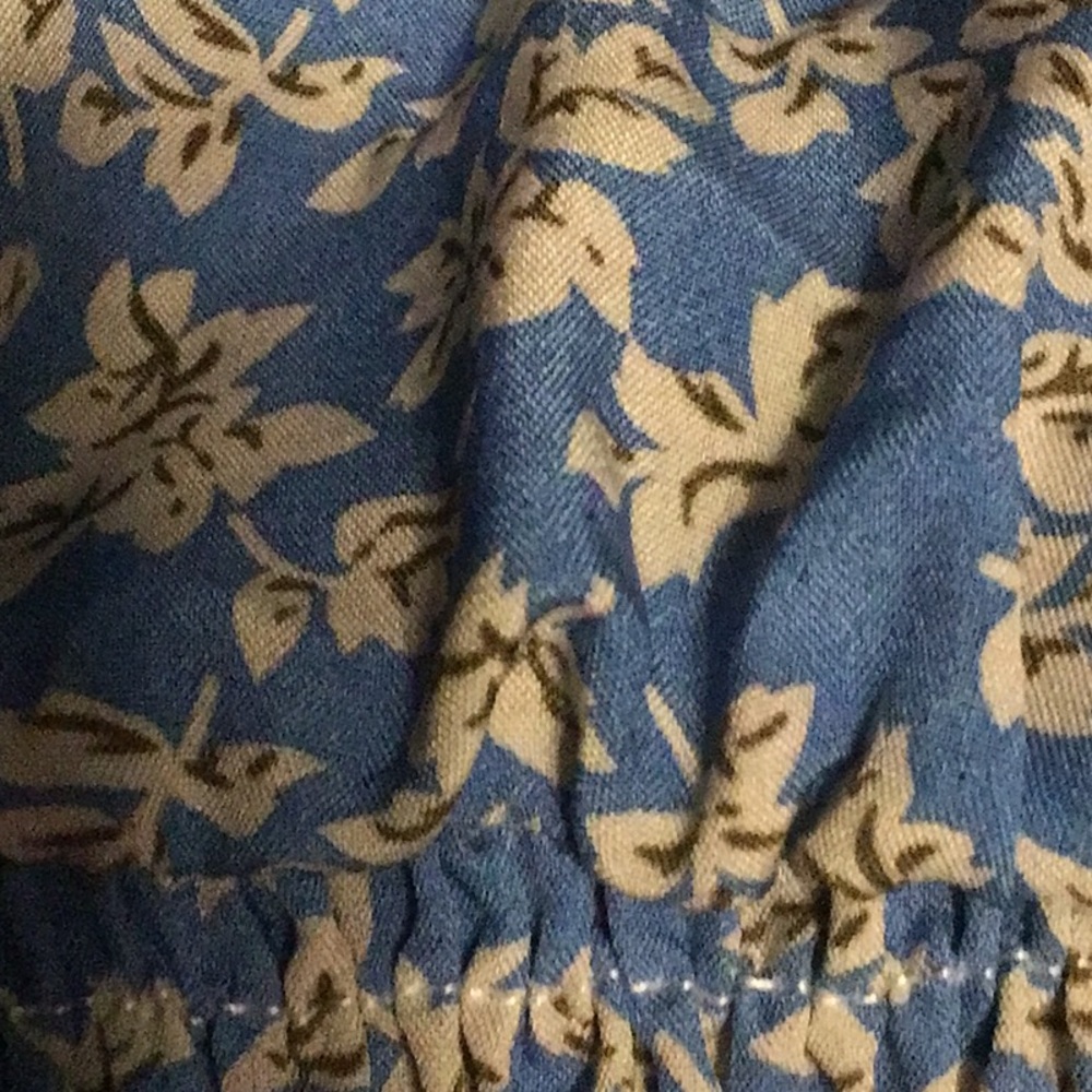 Blue v neck Tank - Picture 4 of 4